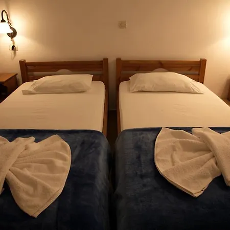 αποσπερίτης Hostel
