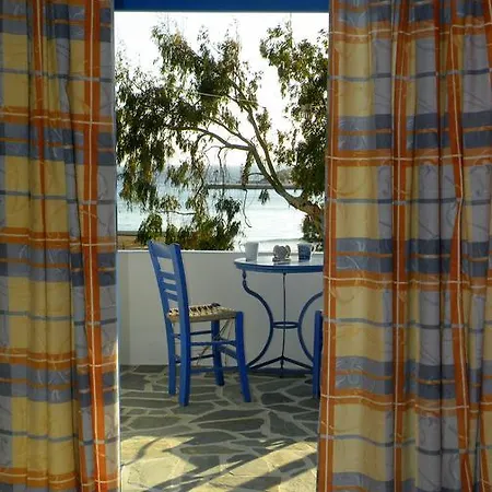 αποσπερίτης Hostel Δονούσα