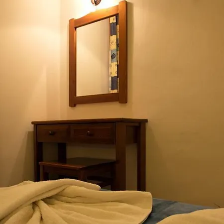 αποσπερίτης Hostel Δονούσα