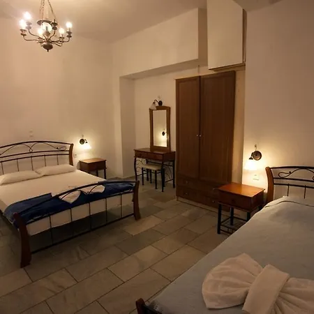 αποσπερίτης Hostel Δονούσα