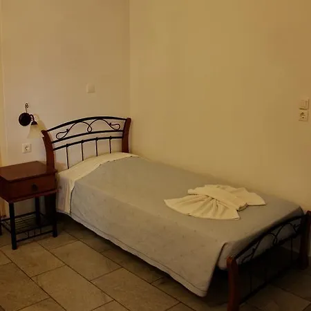 Hostel αποσπερίτης *