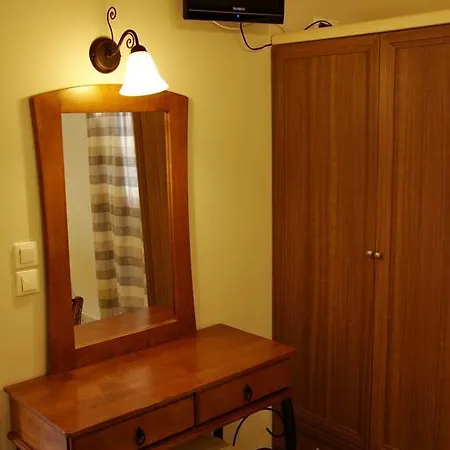 αποσπερίτης Hostel Δονούσα