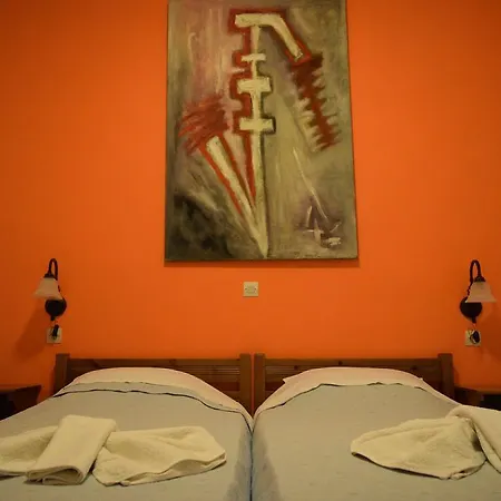 αποσπερίτης Hostel Δονούσα